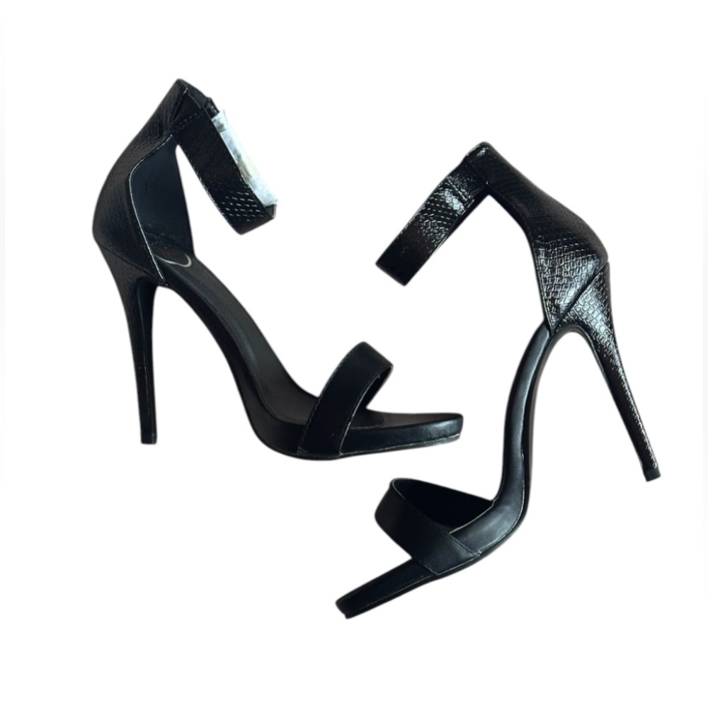 Beverly Mills | Black & Gold Bar Sandal Heels | Size 9 | *BRAND NEW* | NWOT